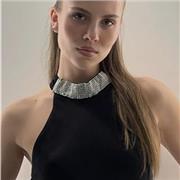 Engagierte Spanisch-Studentin gibt motivierenden Unterricht für alle Schulklassen